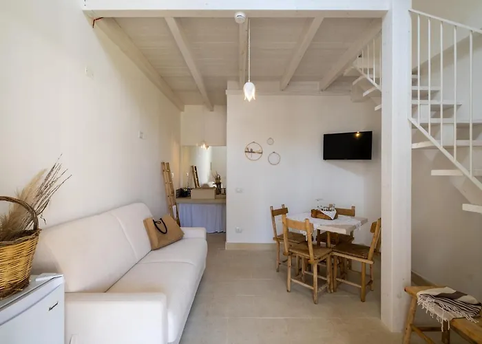 Hotel Masseria Rauccio 4*