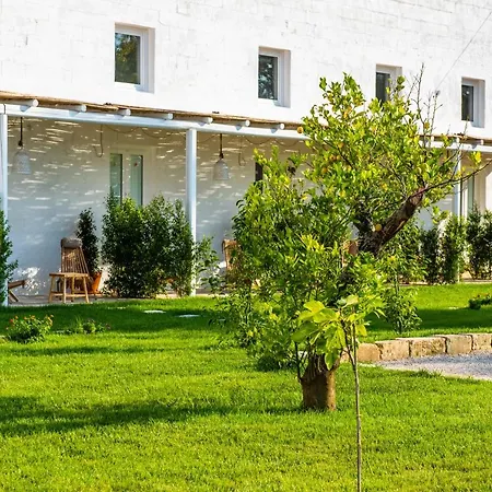 Hotel Masseria Rauccio 4*