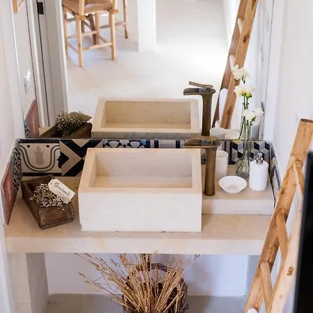 Hotel Masseria Rauccio 4*