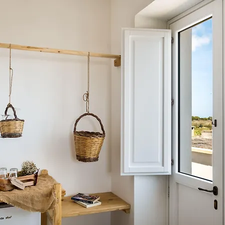 Hotel Masseria Rauccio 4*